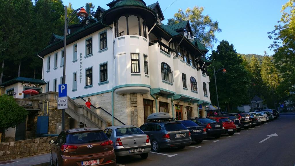 Hotel Tantzi Sinaia Exterior photo